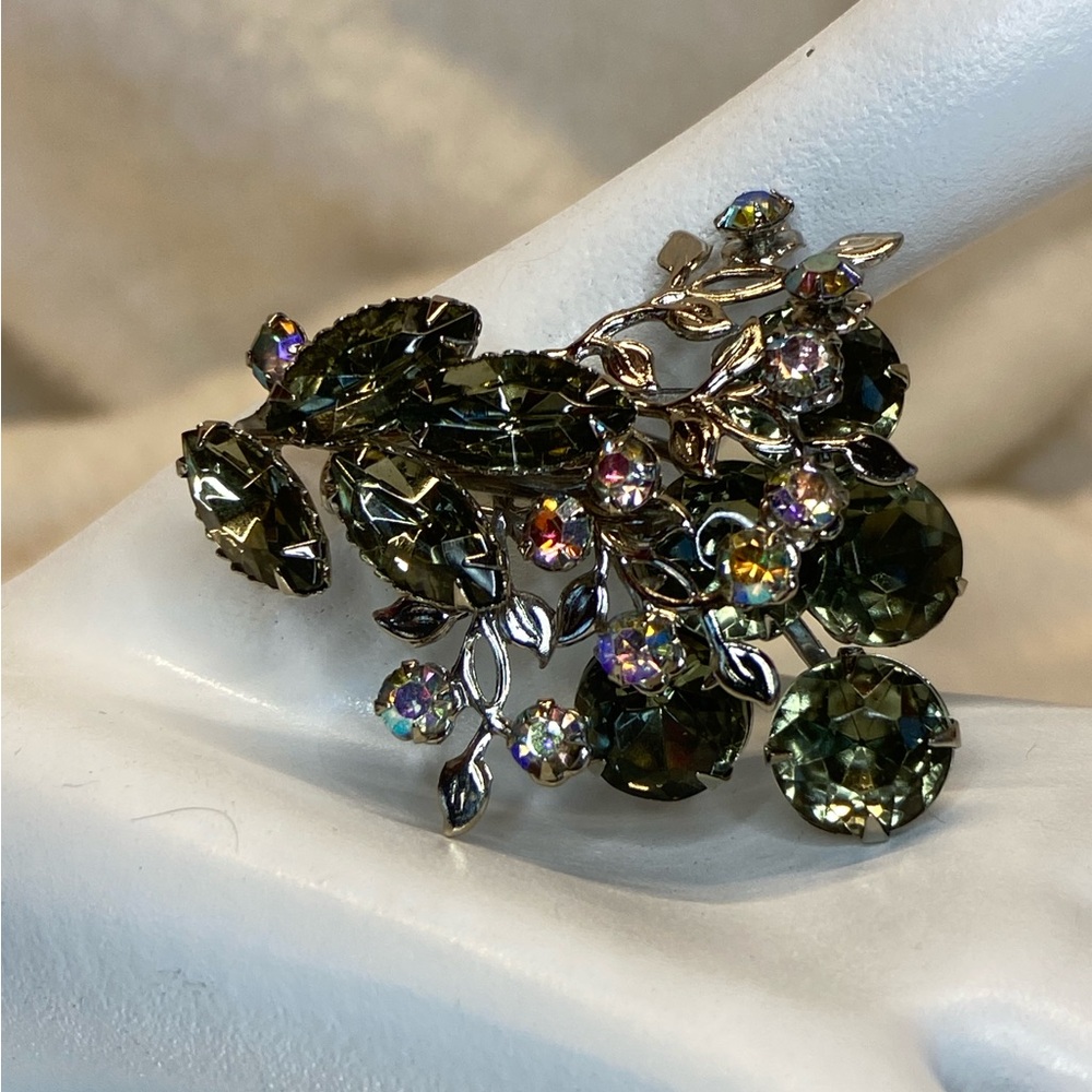 Estate Vintage 1950-1960s Prong Set Aurora Borealis Rhinestone Brooch Pin Smokey